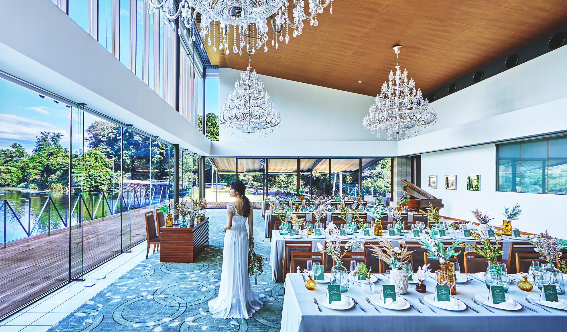 アマンダンヴィラのメインダイニング写真1